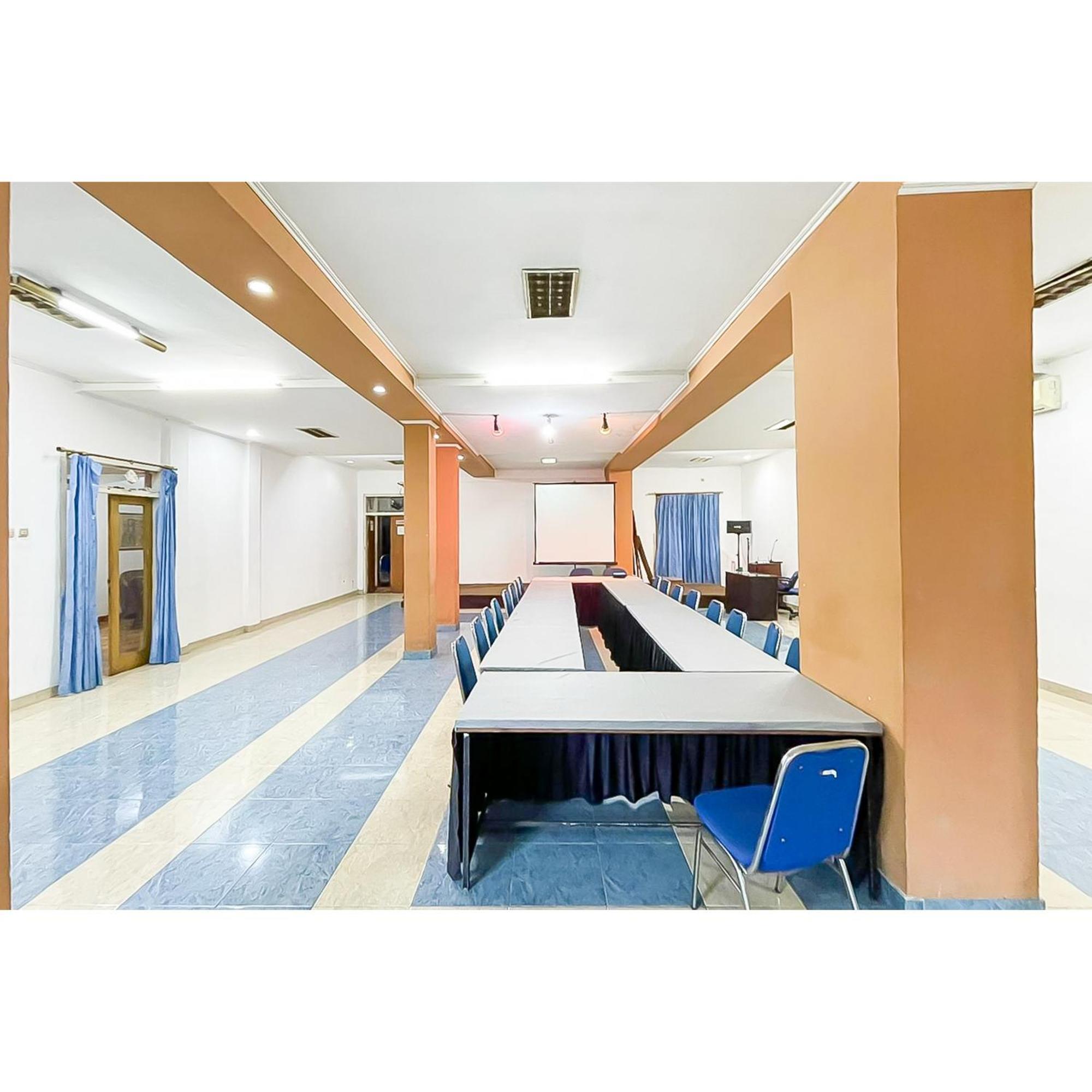 Wisma Pkbi Jabar Mitra Reddoorz Bandung Bagian luar foto